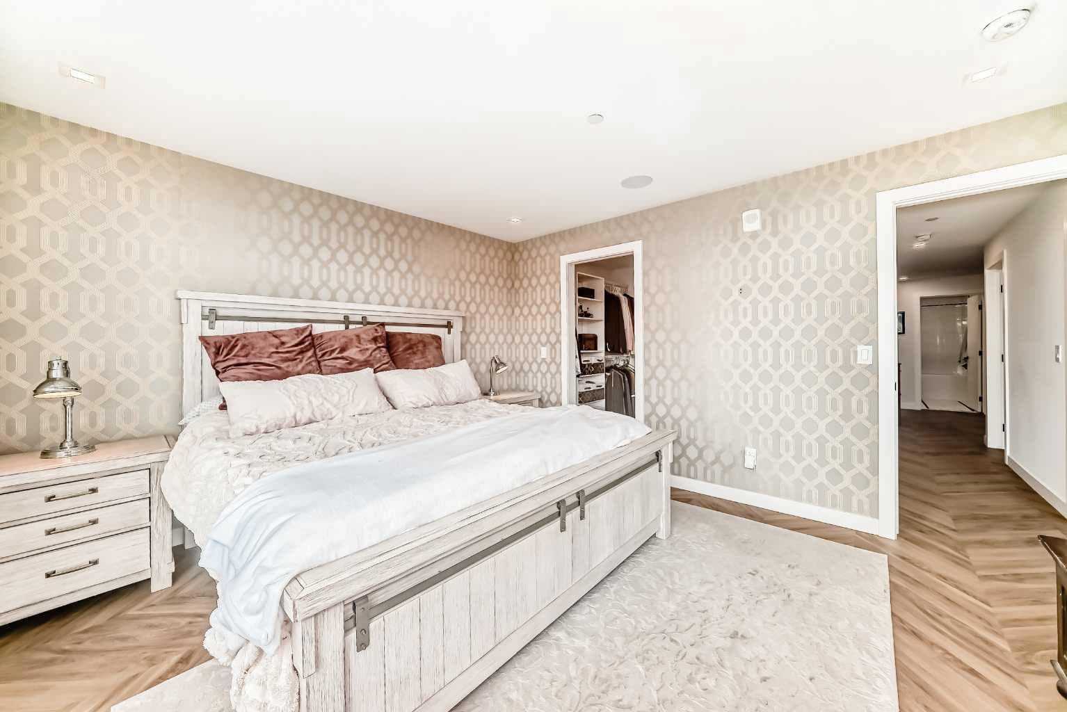 106, 8505 Broadcast Avenue SW