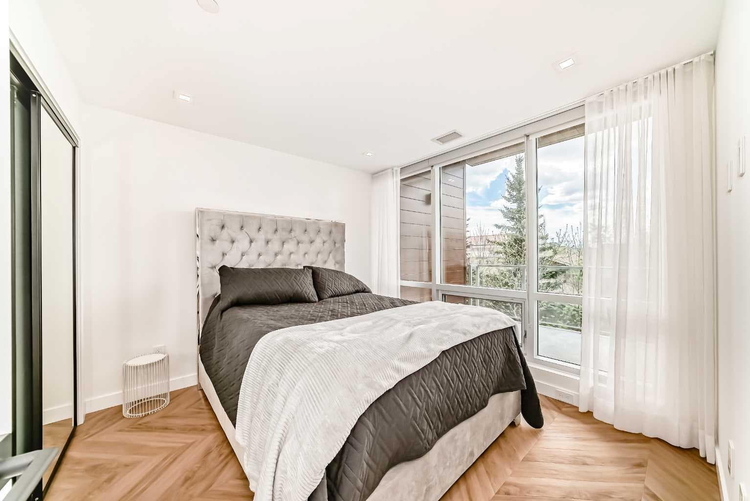 106, 8505 Broadcast Avenue SW
