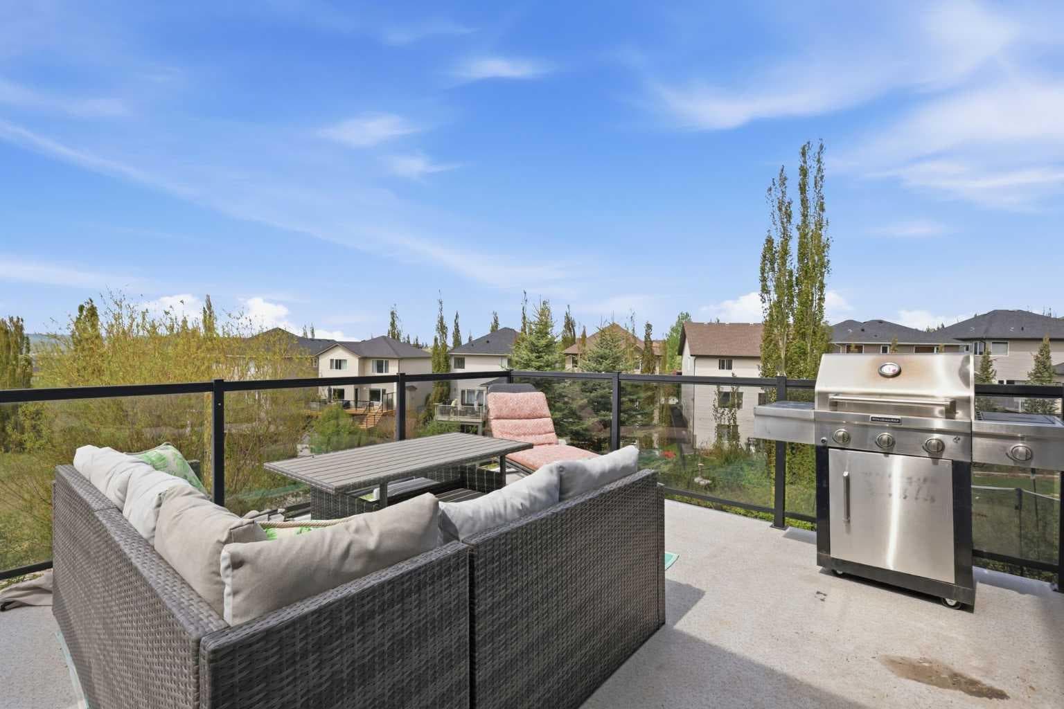99 Sunset View 