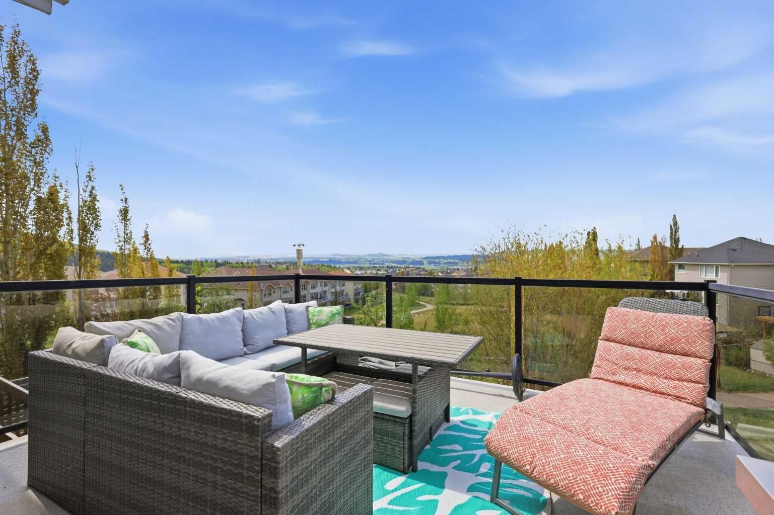 99 Sunset View 