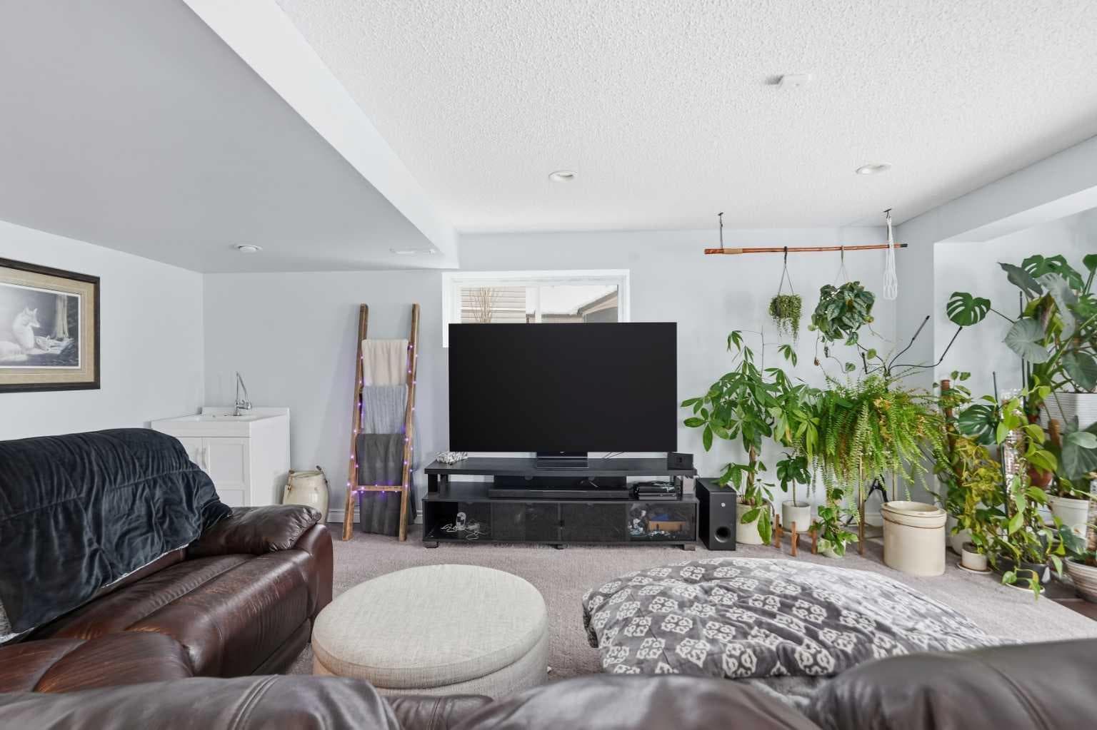99 Sunset View 