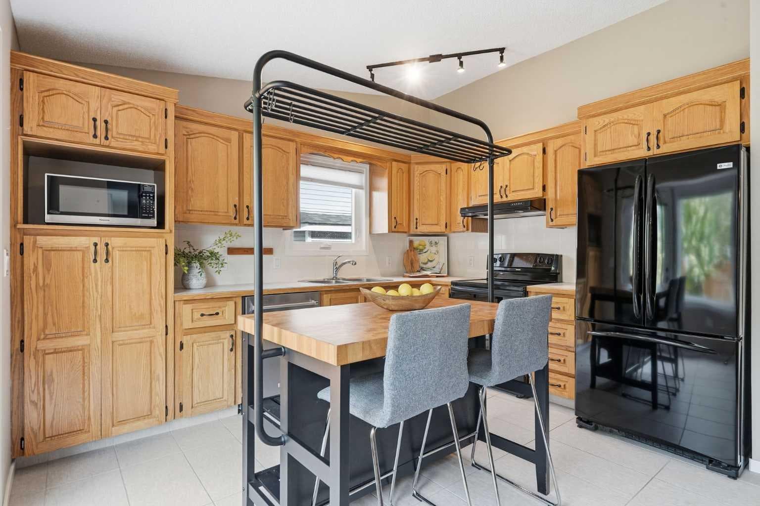 515 Macewan Drive NW