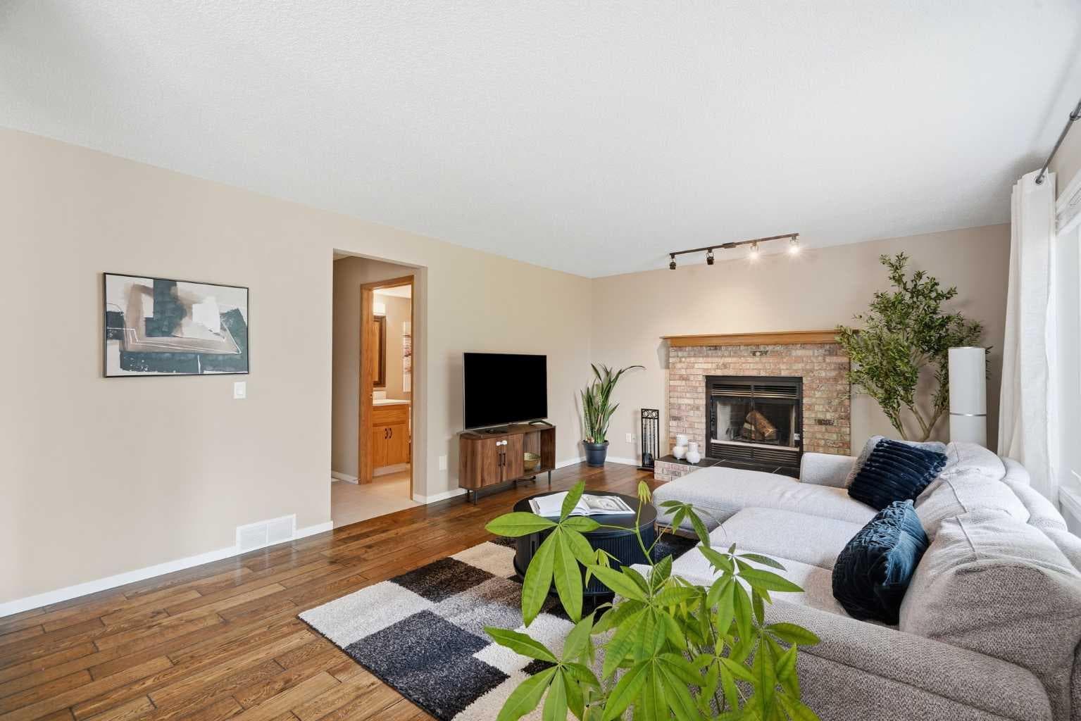 515 Macewan Drive NW