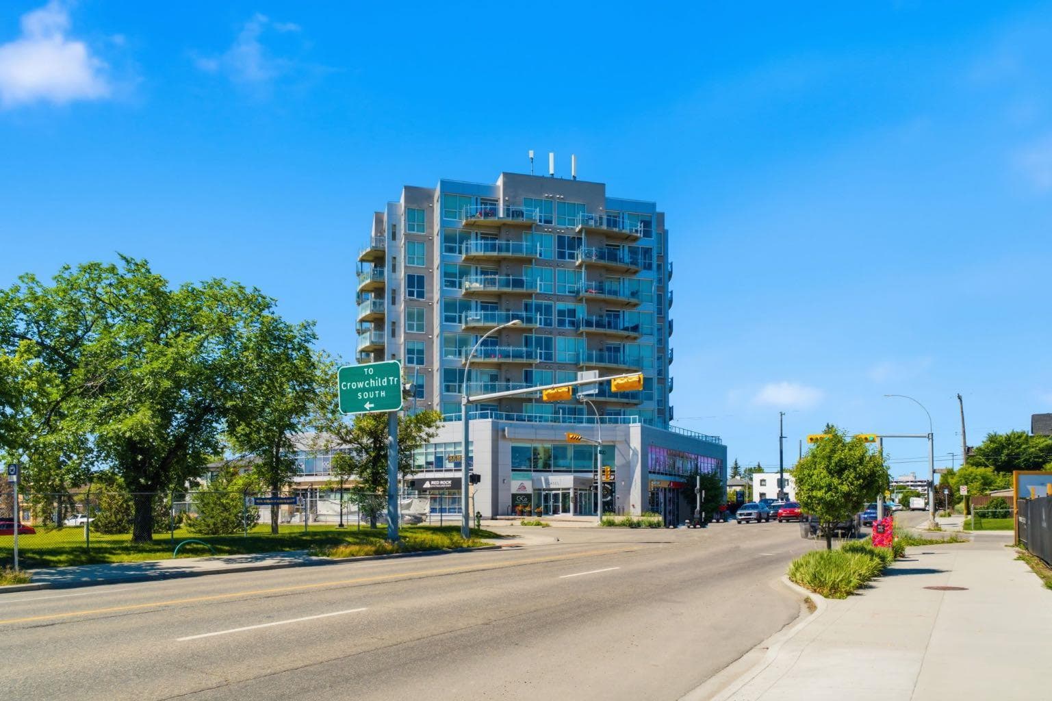 503, 2505 17 Avenue SW