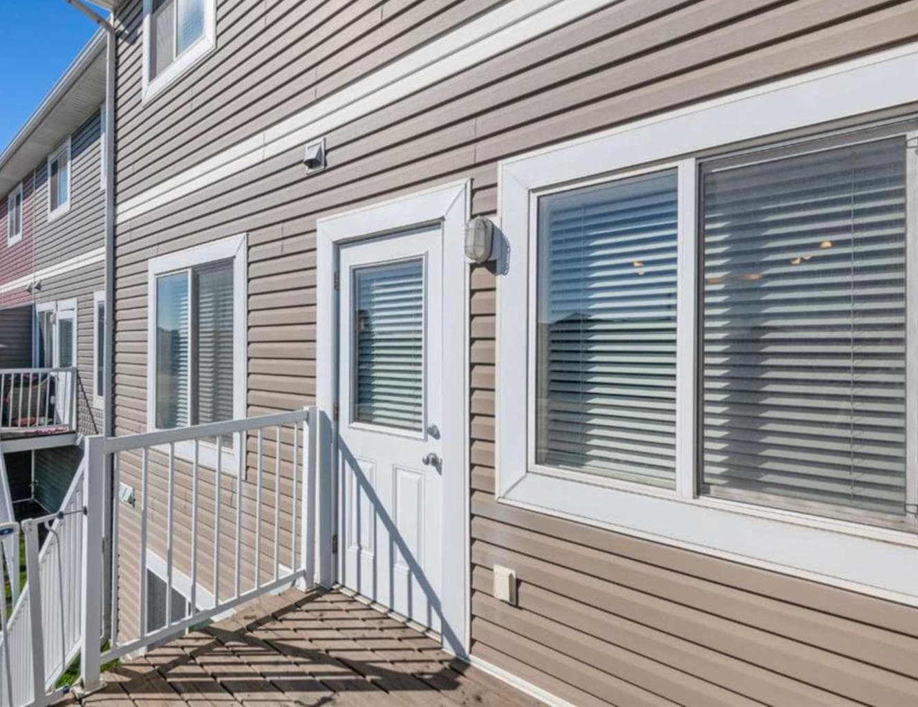 102, 800 Yankee Valley Boulevard SE