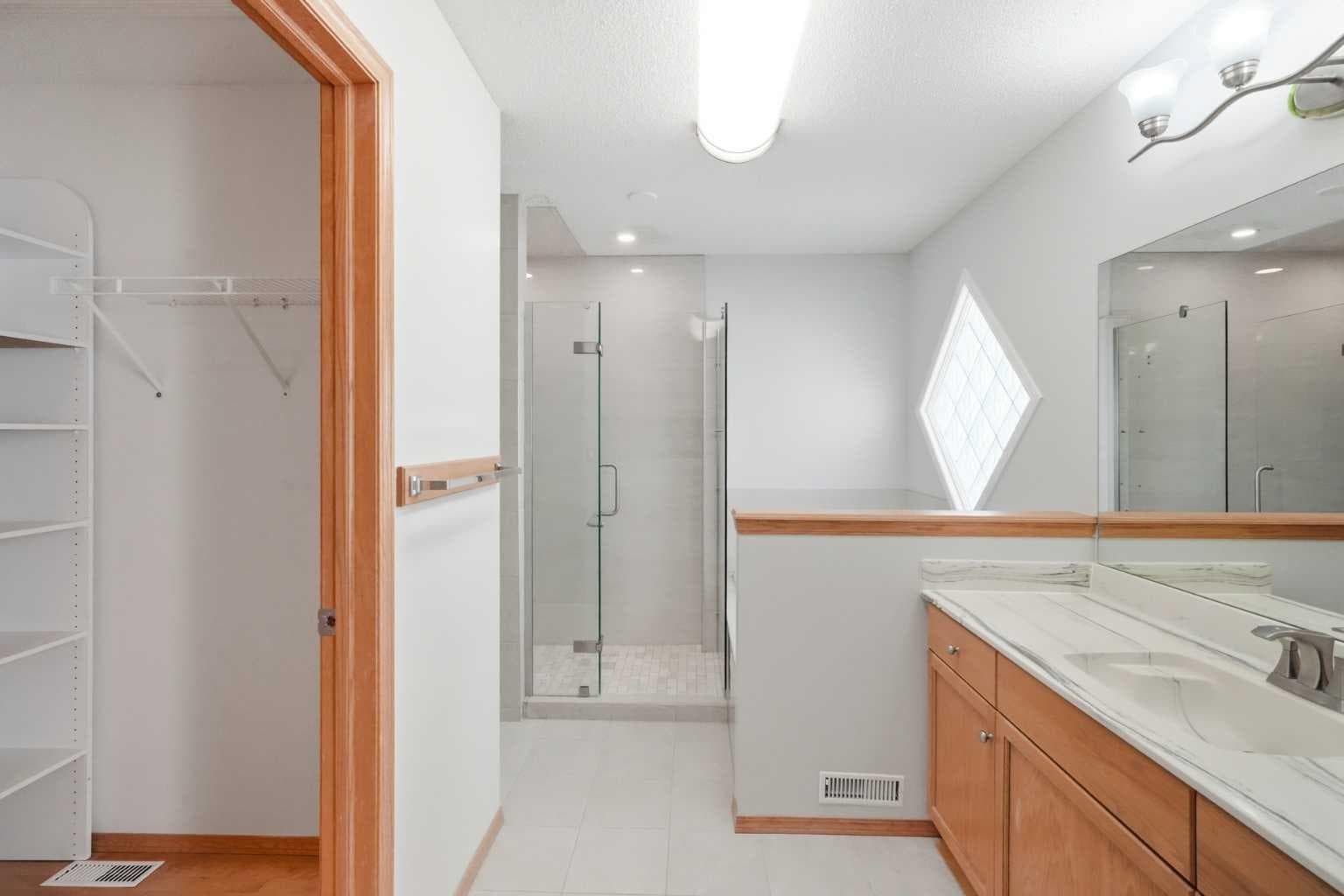 288 Springborough Way SW