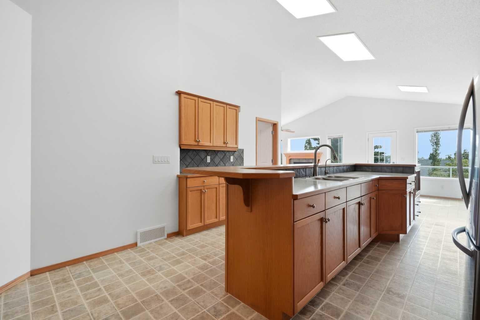 288 Springborough Way SW