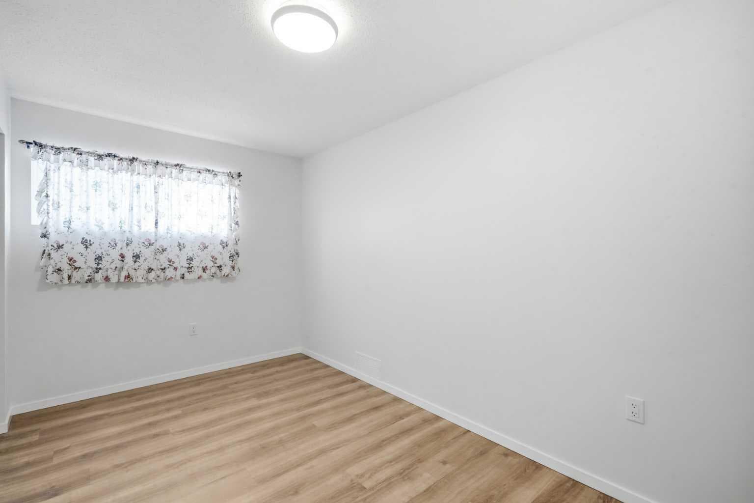 288 Springborough Way SW