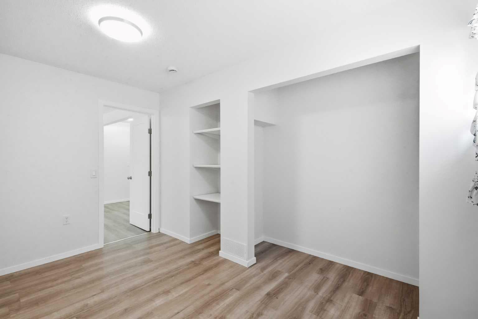 288 Springborough Way SW