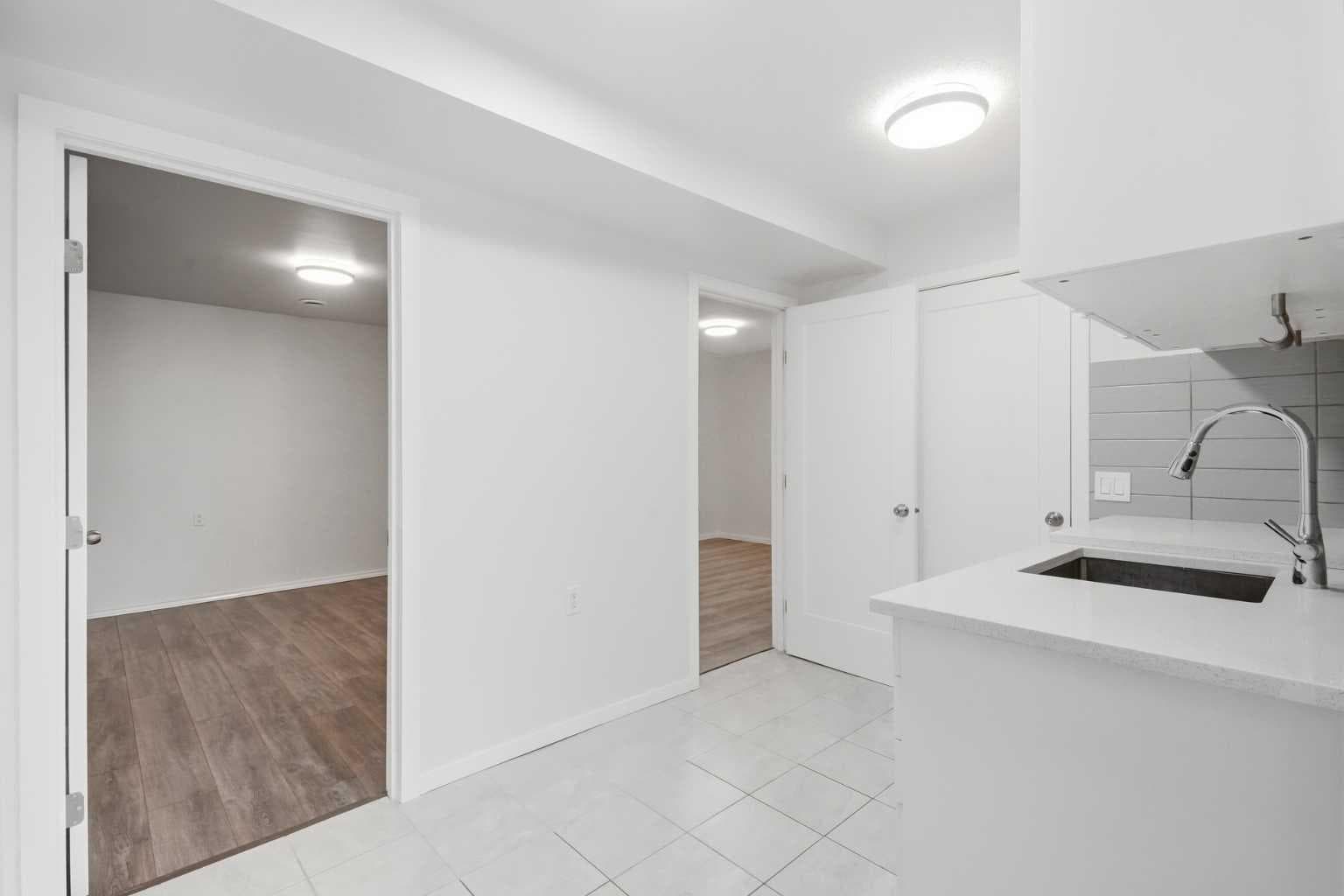 288 Springborough Way SW