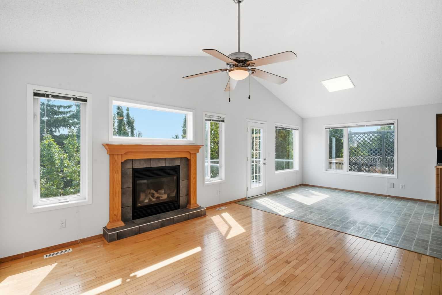 288 Springborough Way SW