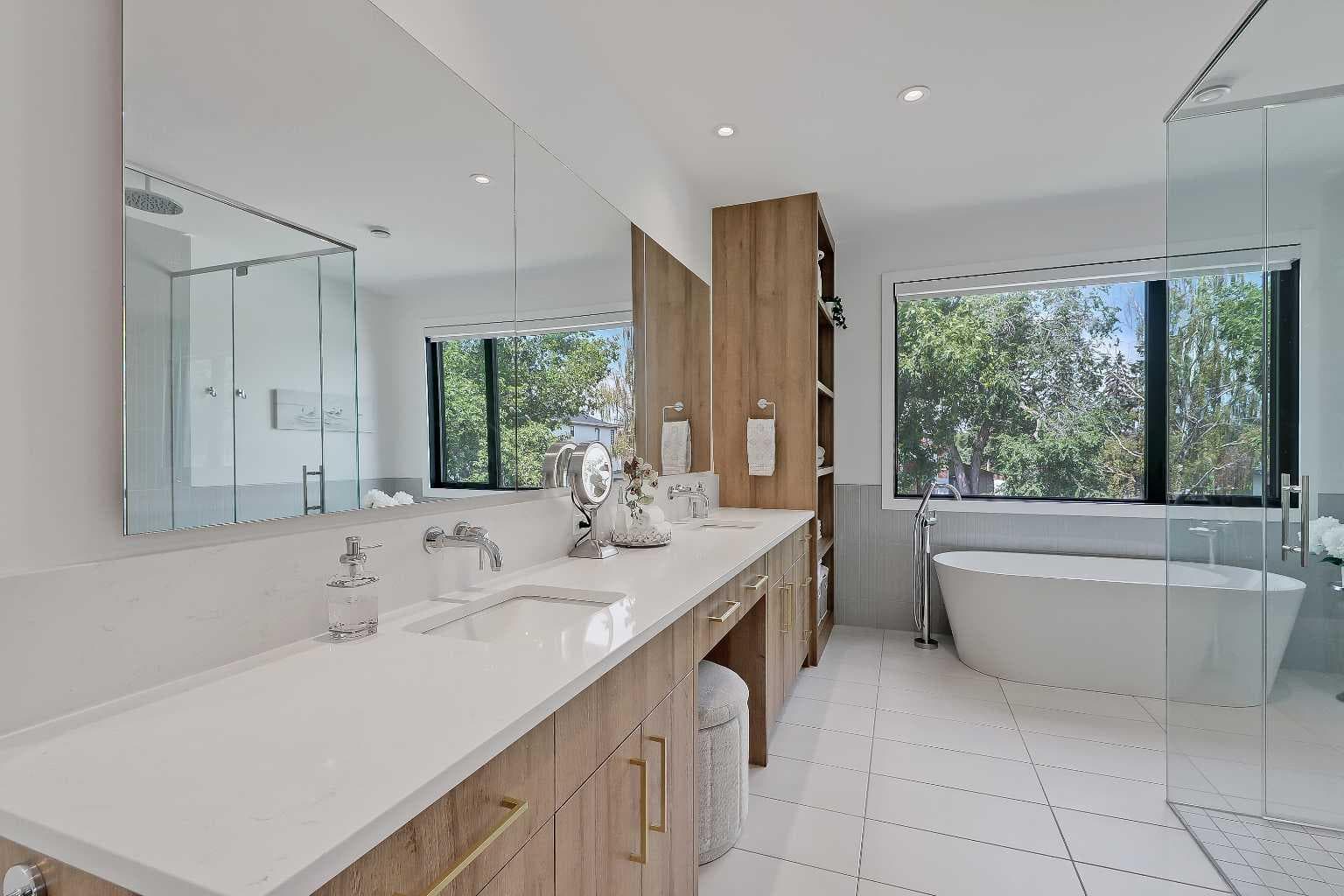 159 Rosery Drive NW