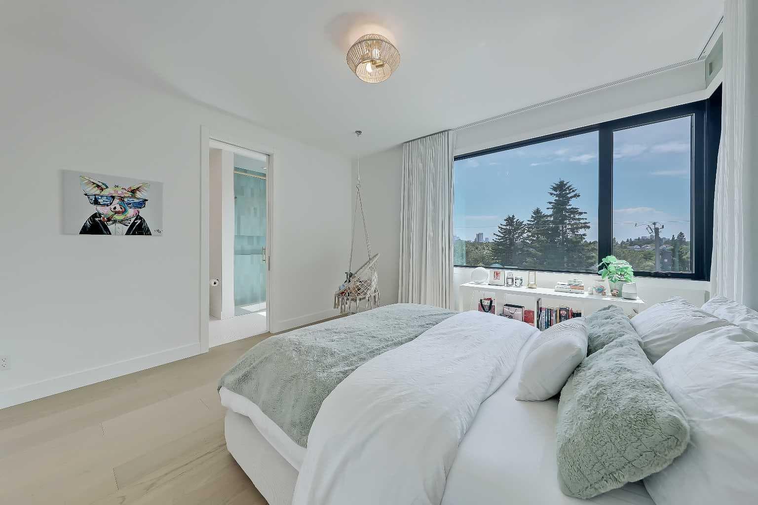 159 Rosery Drive NW