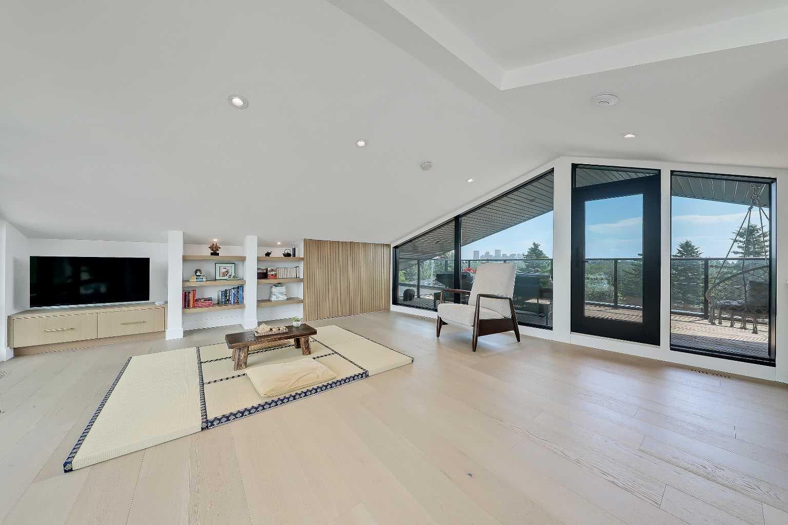 159 Rosery Drive NW