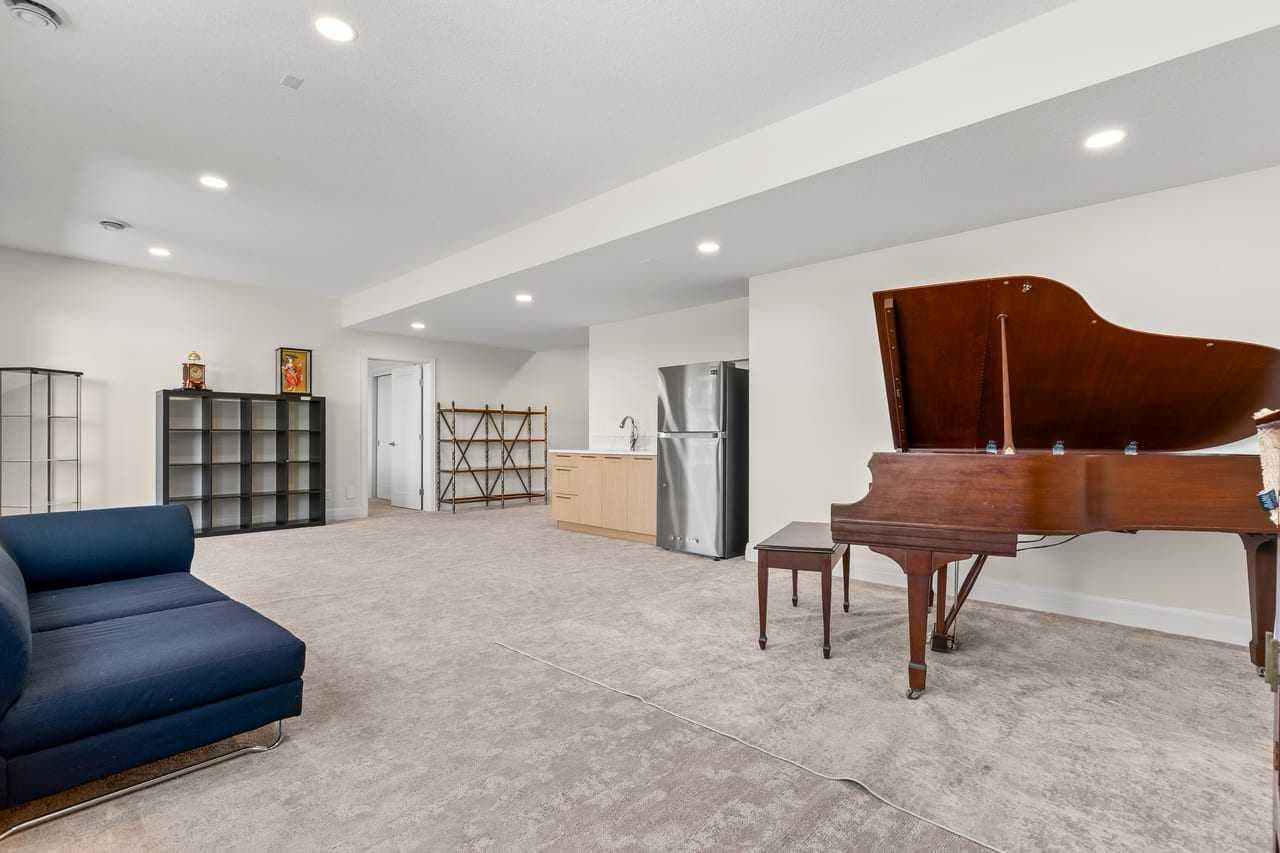 90 Juneberry Heights 