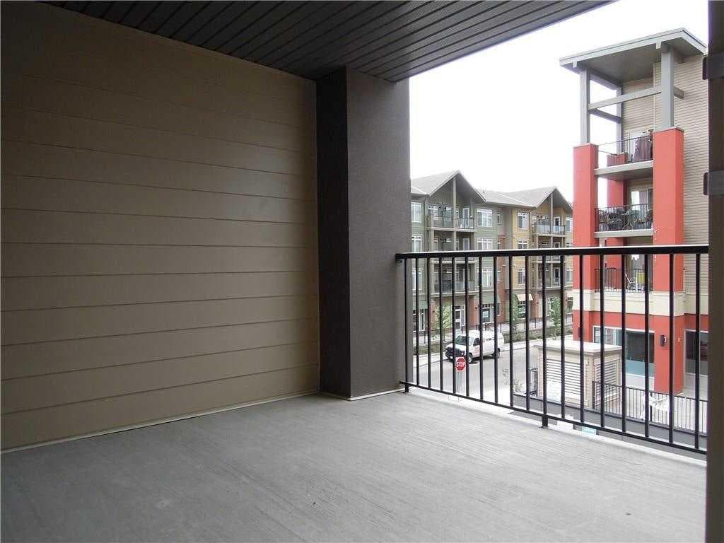 6210, 403 Mackenzie Way SW