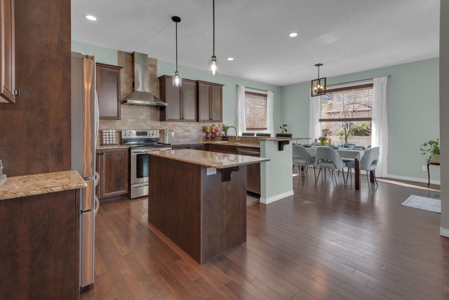 69 Morningside Circle SW