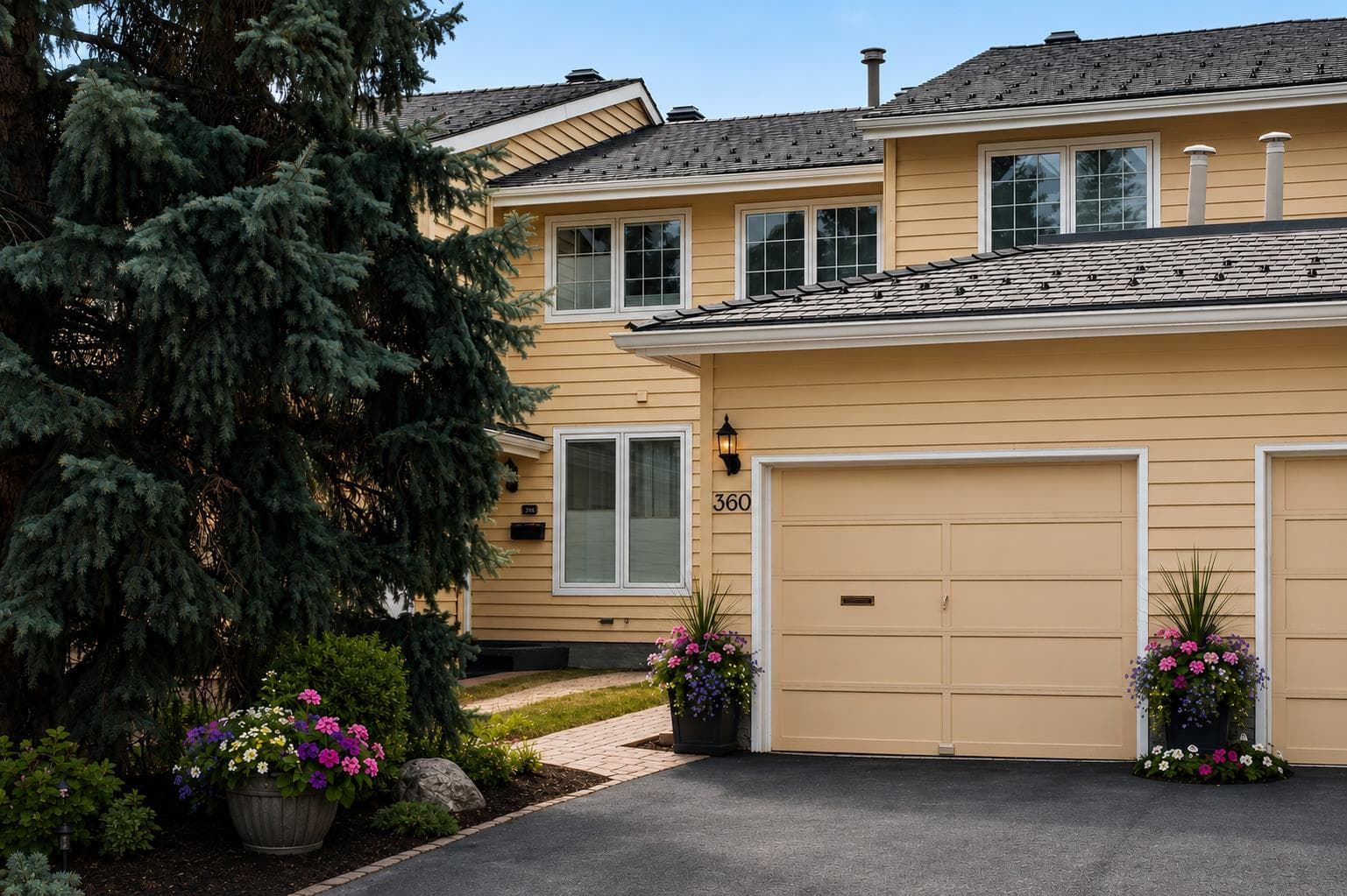360 Point Mckay Gardens NW