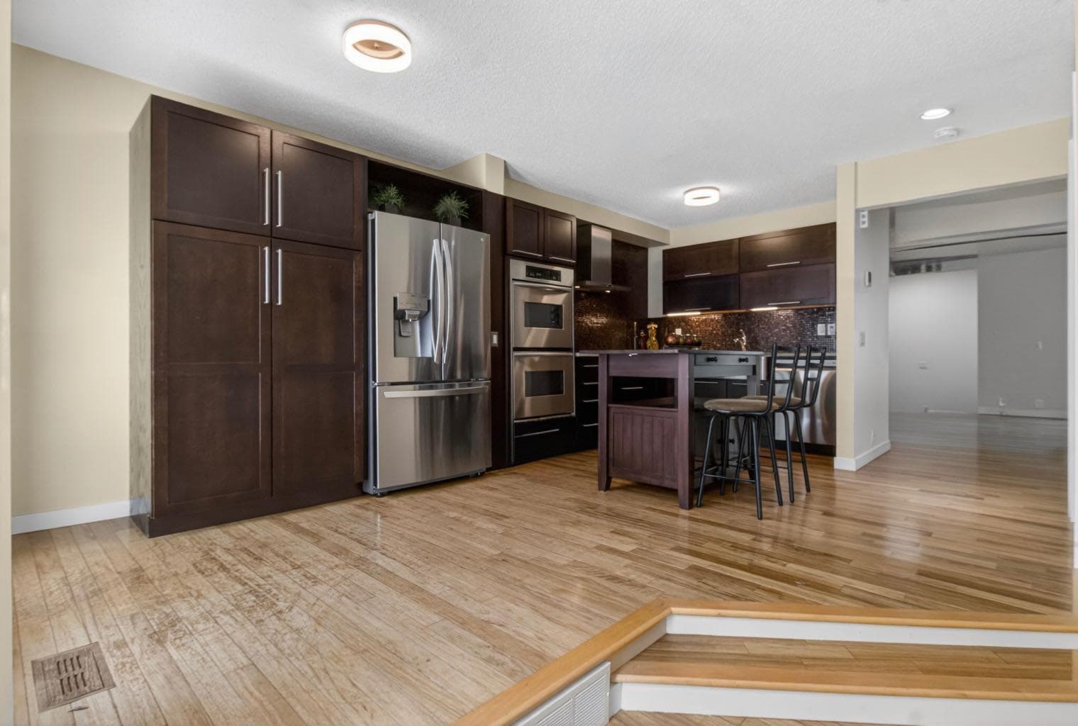 360 Point Mckay Gardens NW
