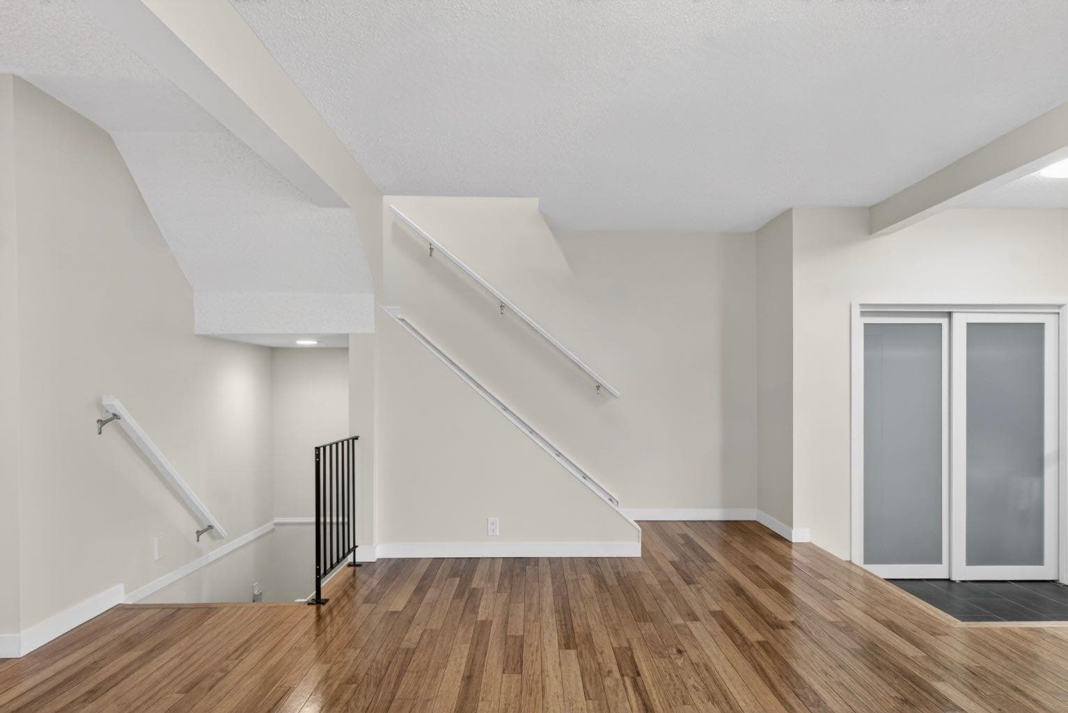 360 Point Mckay Gardens NW