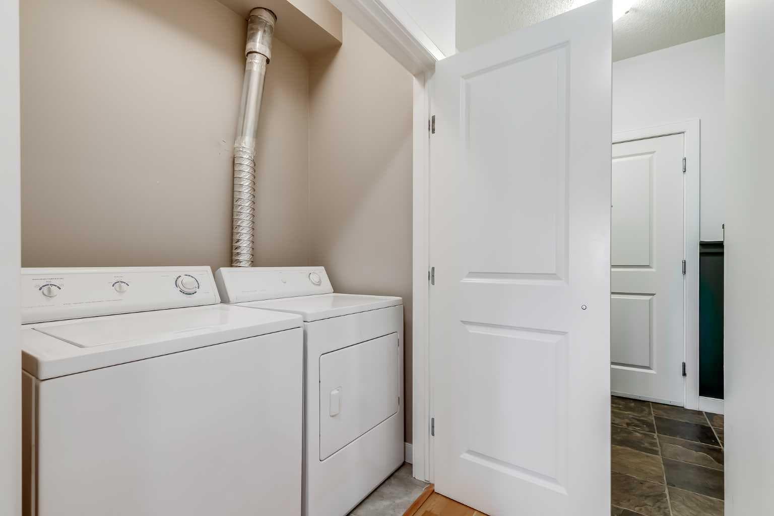 206, 1818 14 Street SW