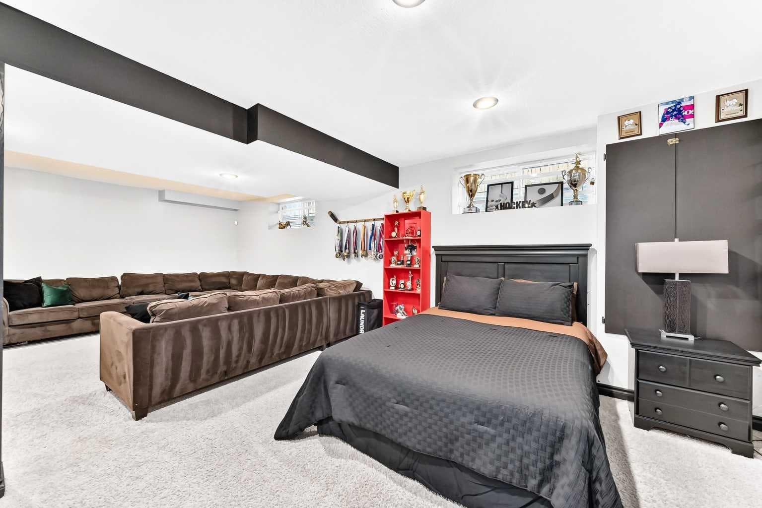 188 Hawkmere Way 