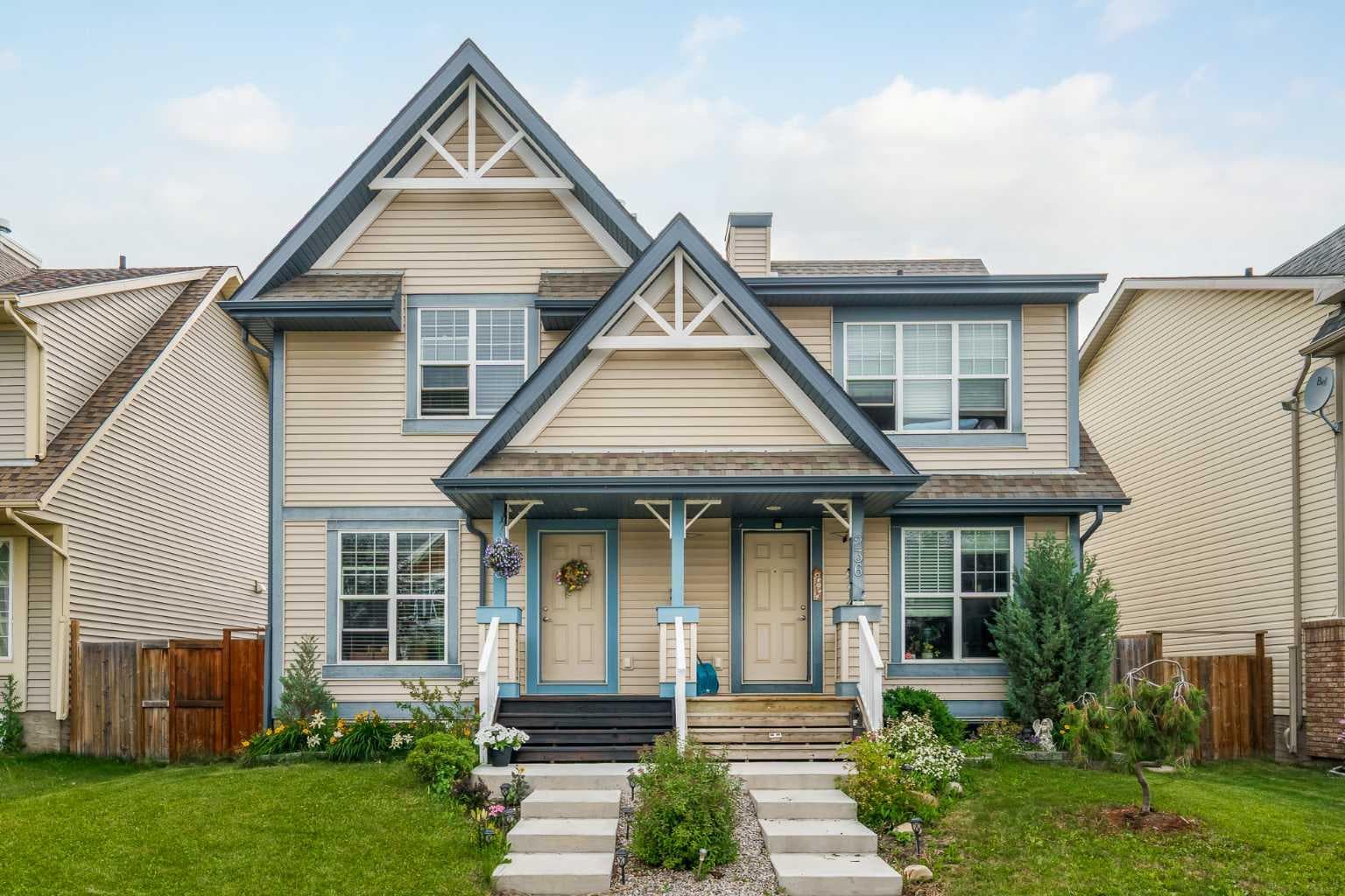 240 Elgin Meadows Gardens SE