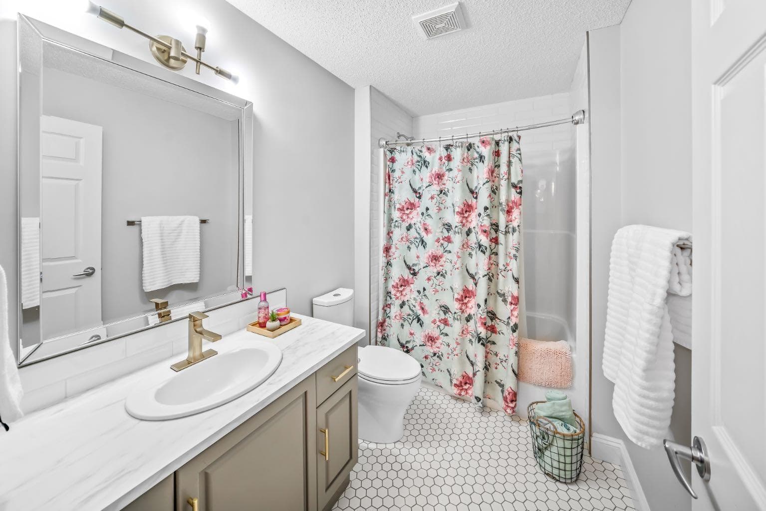 255 Gleneagles View 