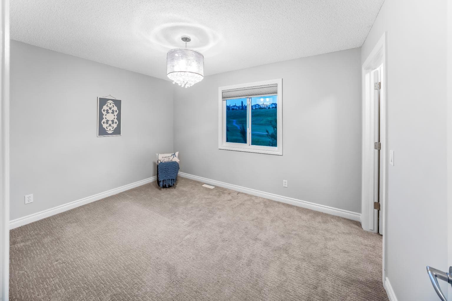 255 Gleneagles View 