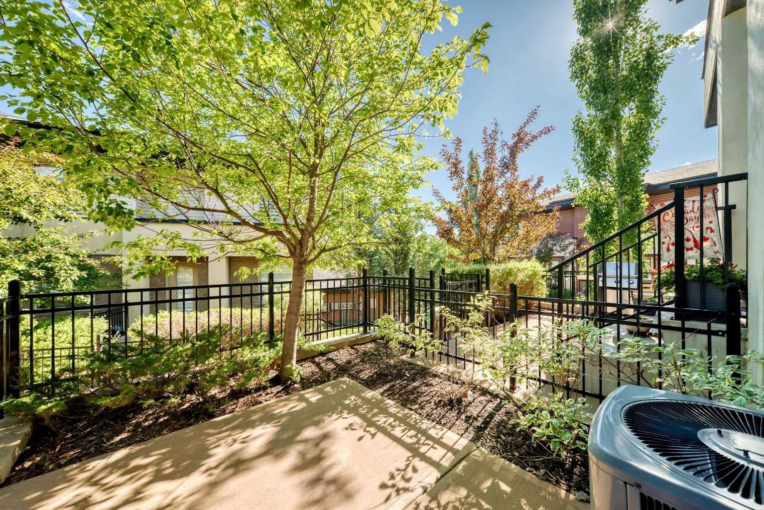 57 Aspen Hills Common SW