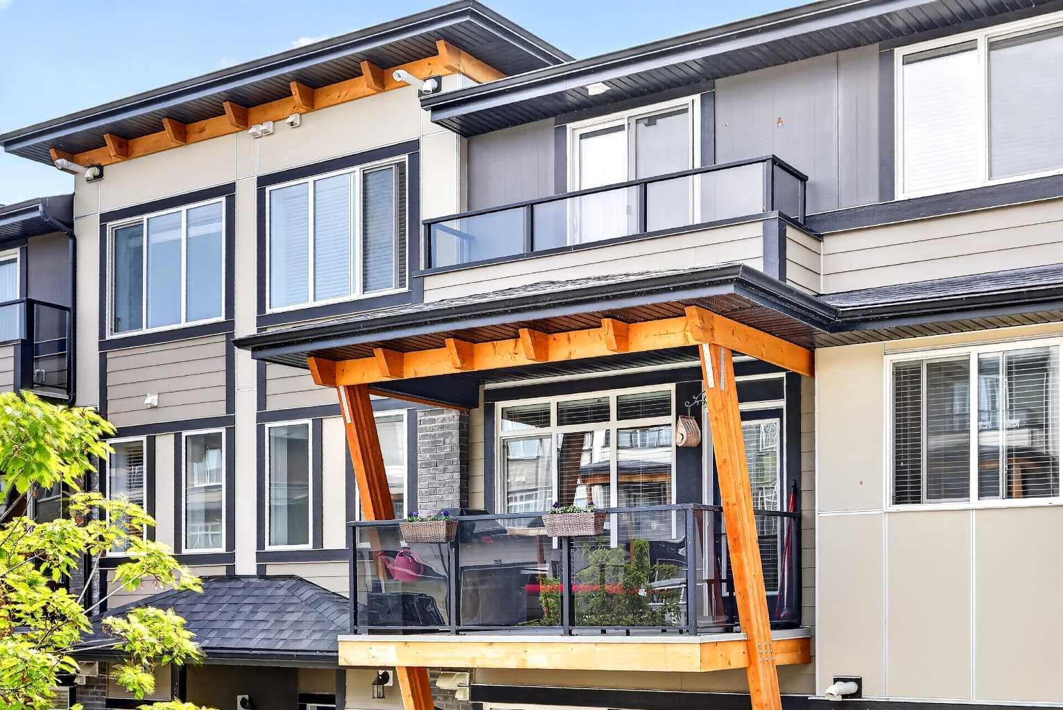 33, 230 Seton Passage SE