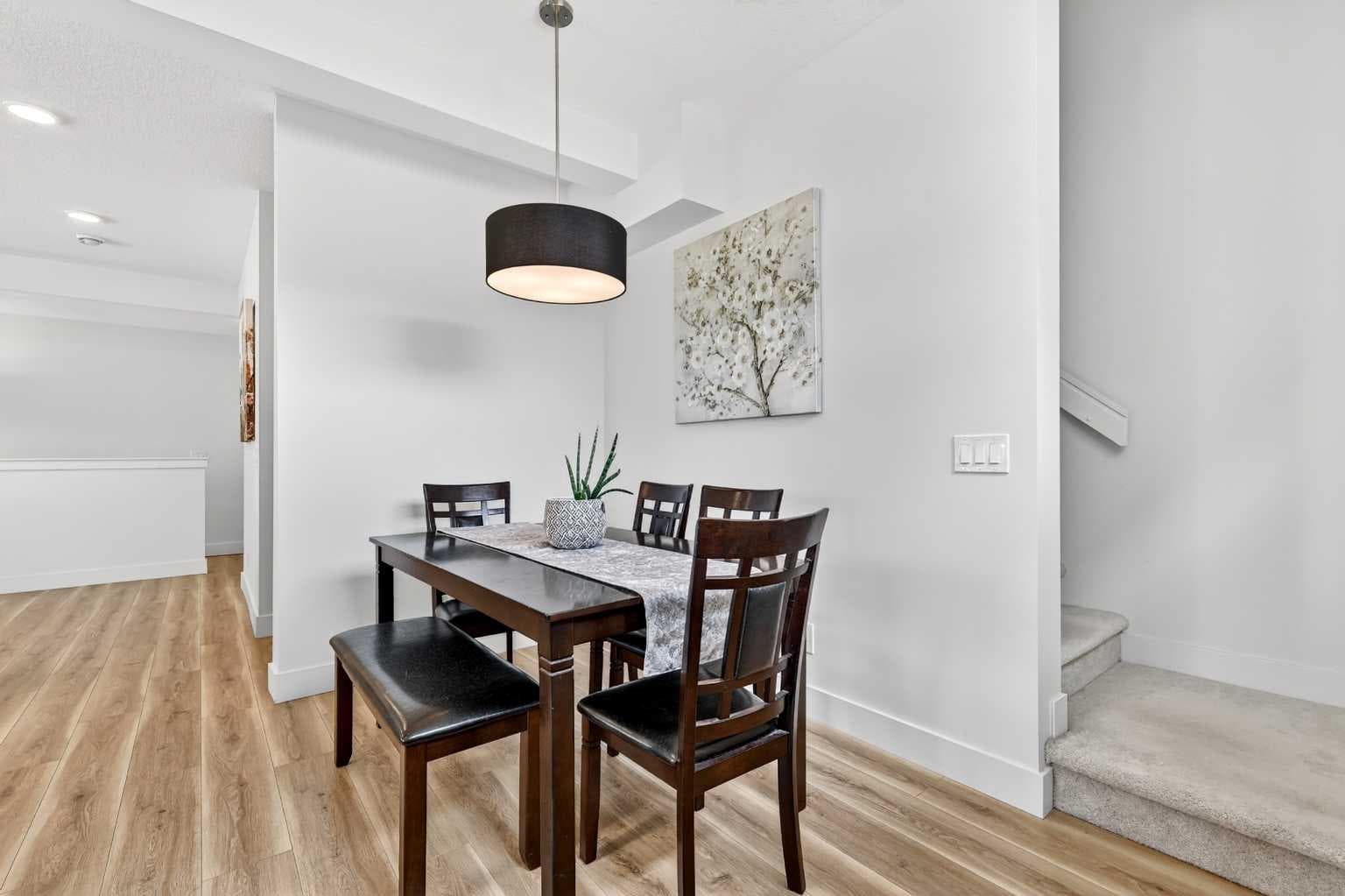 33, 230 Seton Passage SE