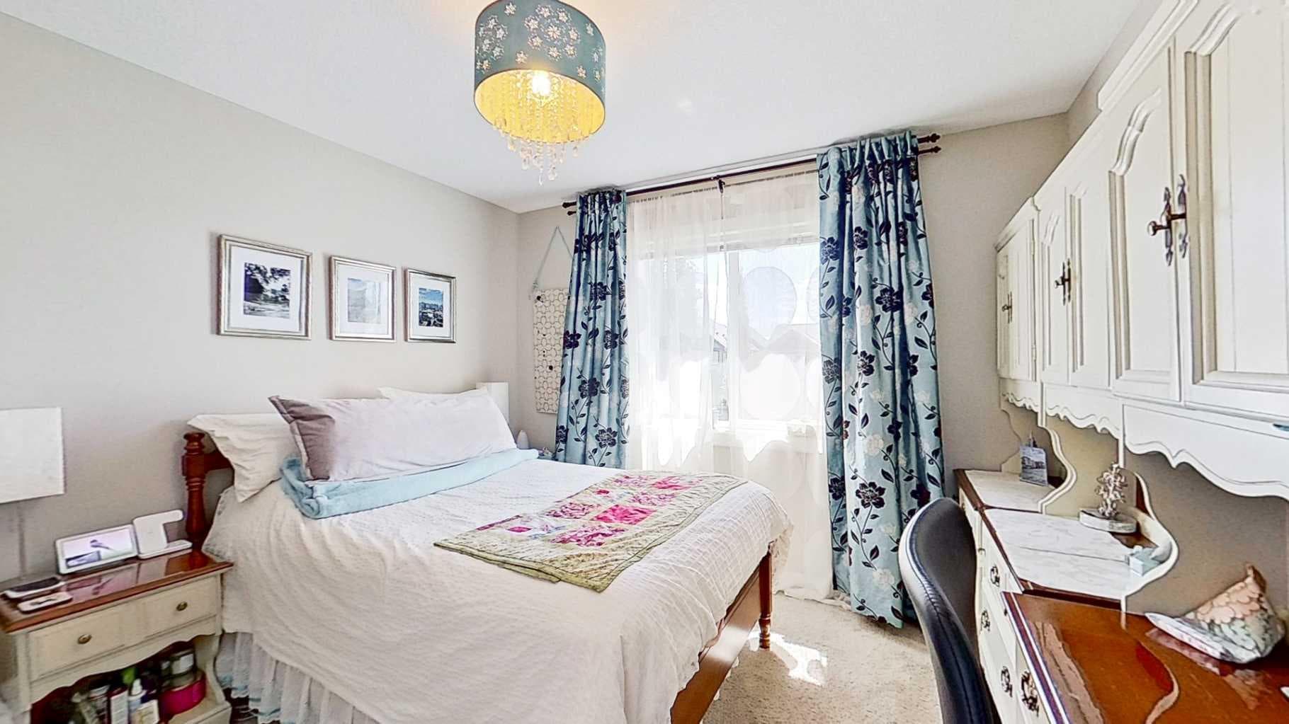 31 Ravenslea Crescent SE