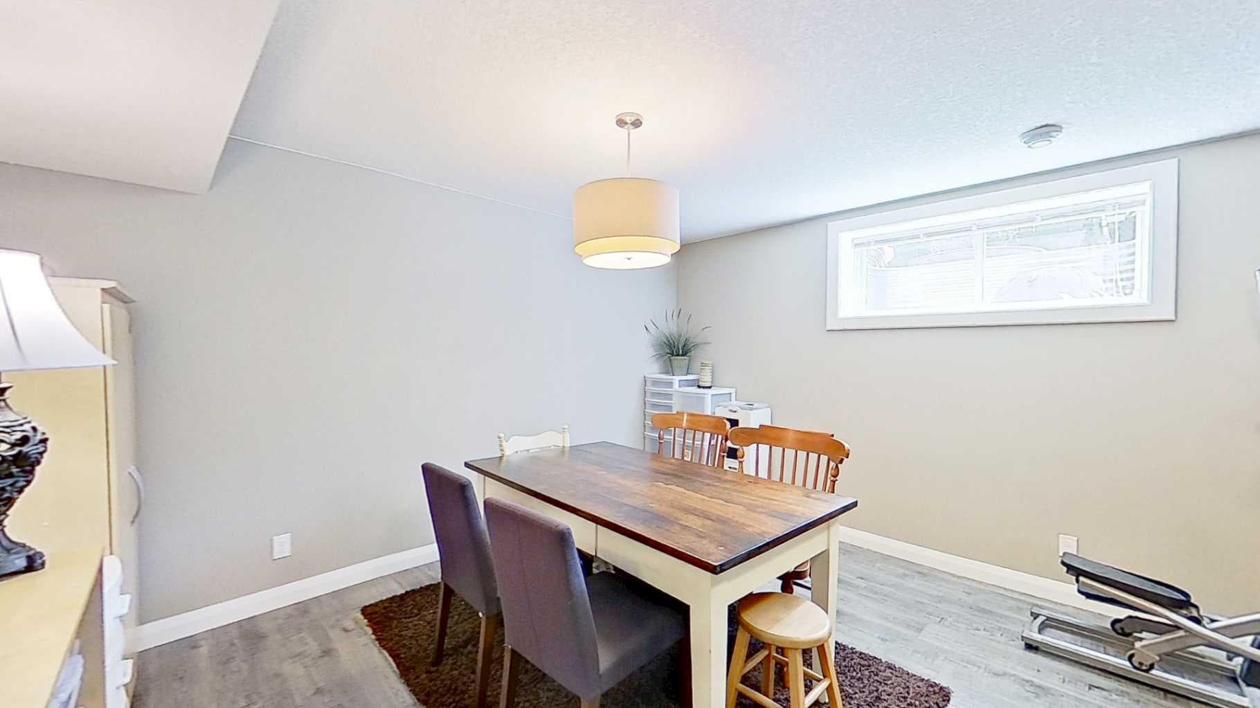 31 Ravenslea Crescent SE