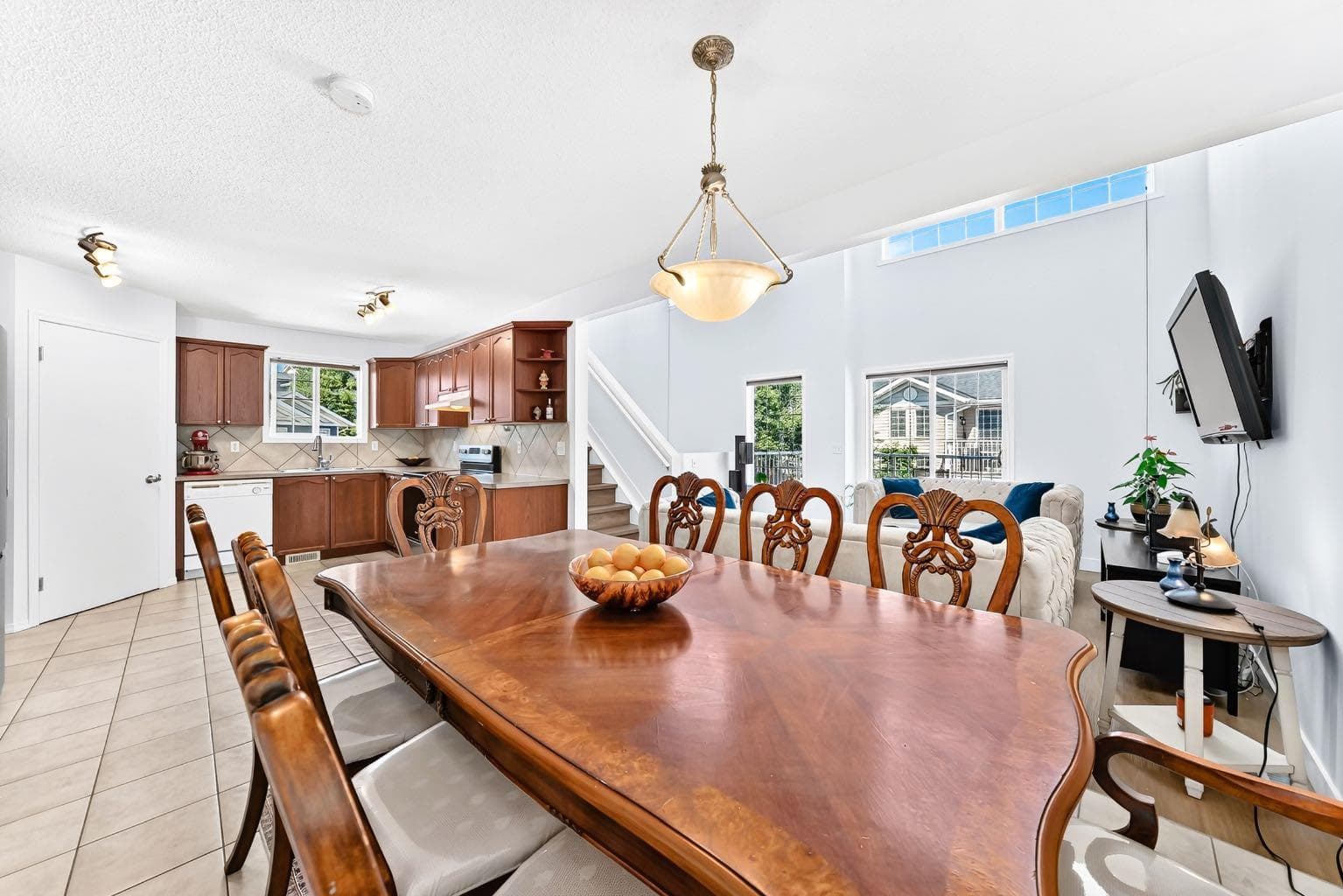 619 Country Village Cape NE
