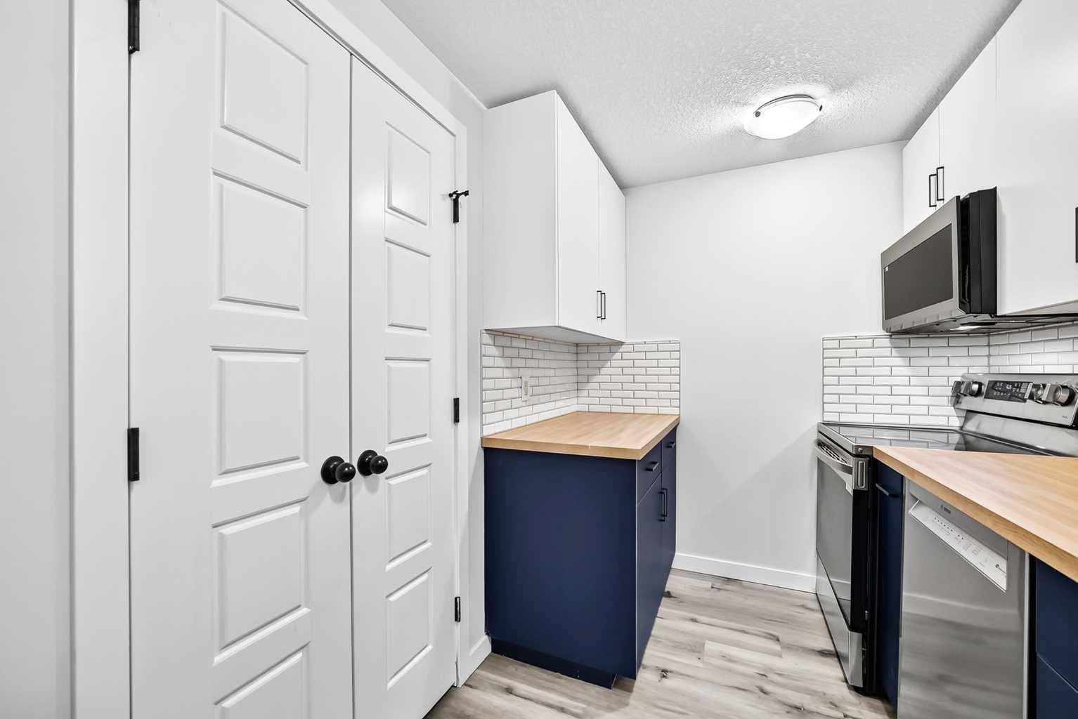 113 Midtown Close SW