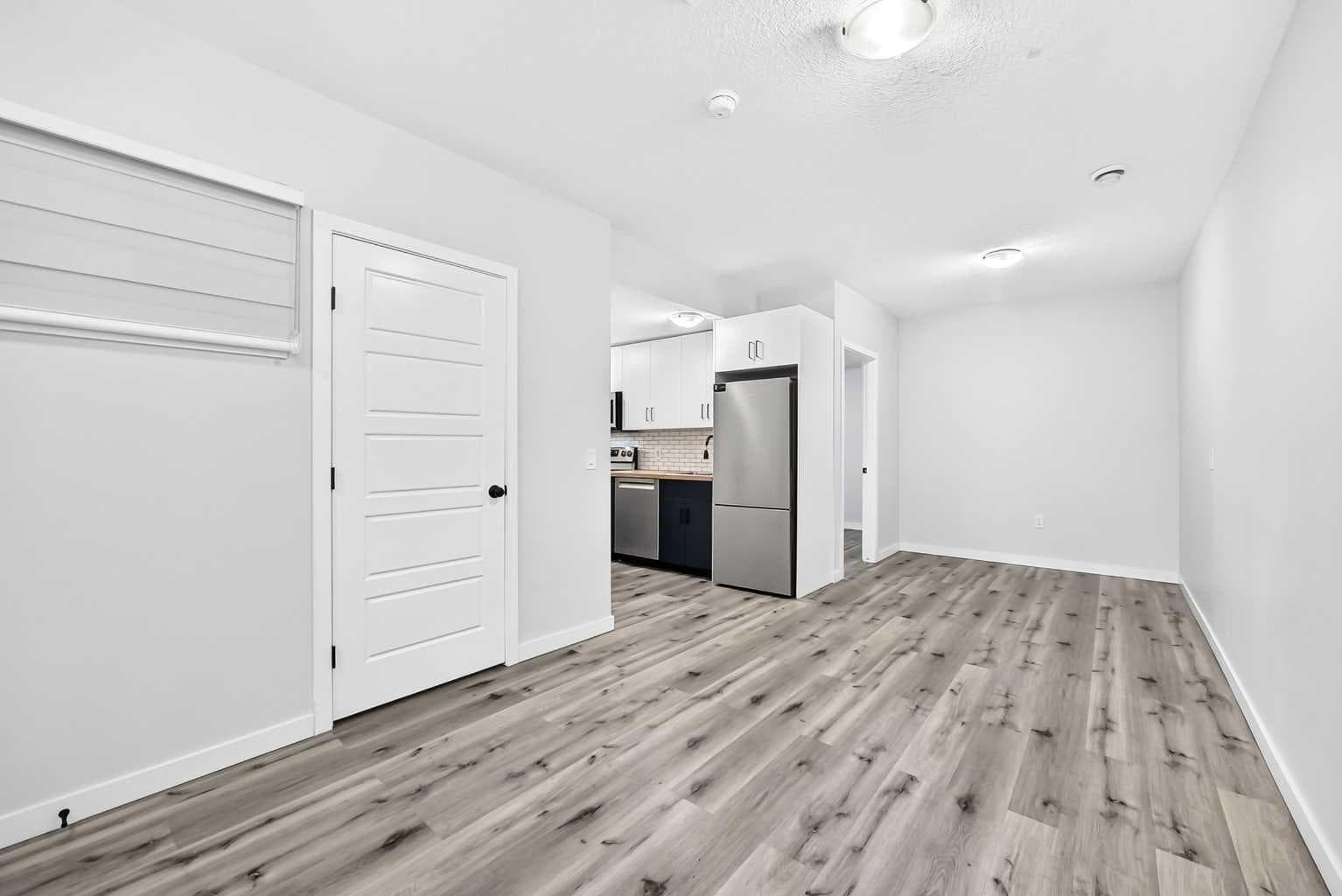 113 Midtown Close SW