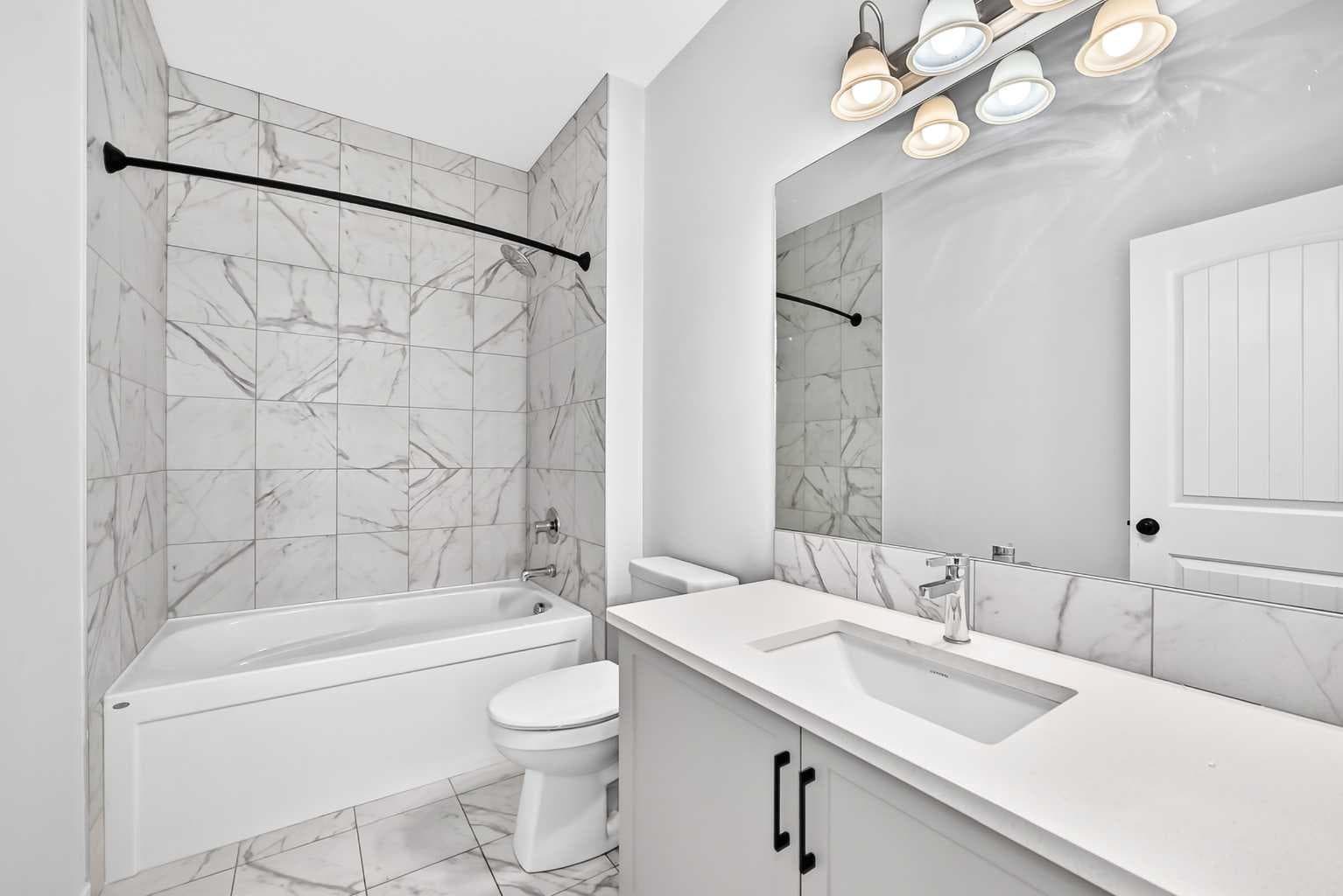 113 Midtown Close SW