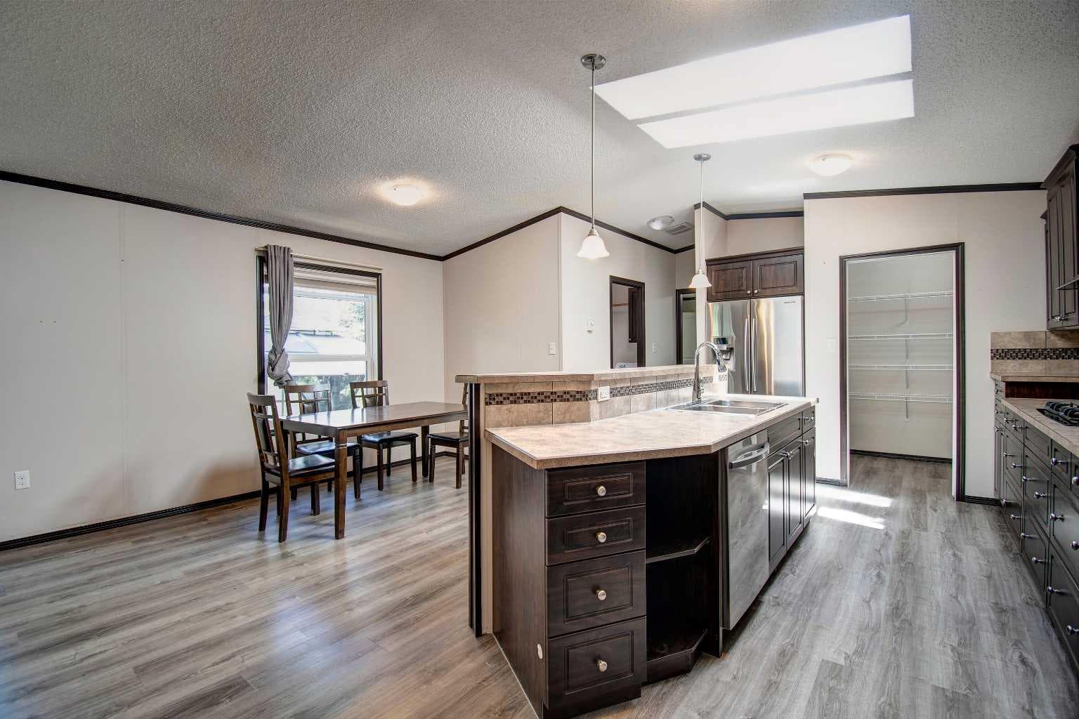 24 Spring Dale Court SE