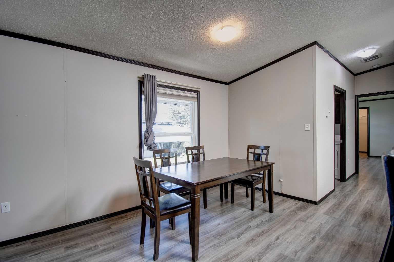 24 Spring Dale Court SE