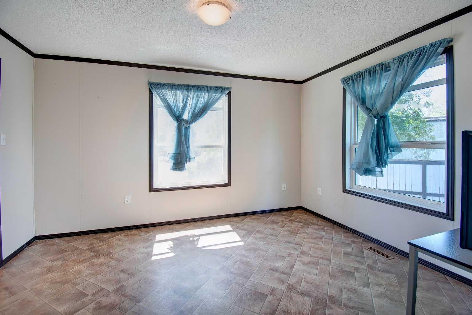 24 Spring Dale Court SE
