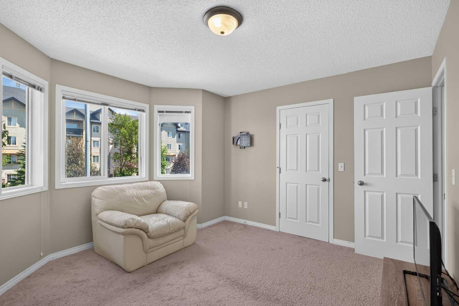 118 Royal Birch Villas NW