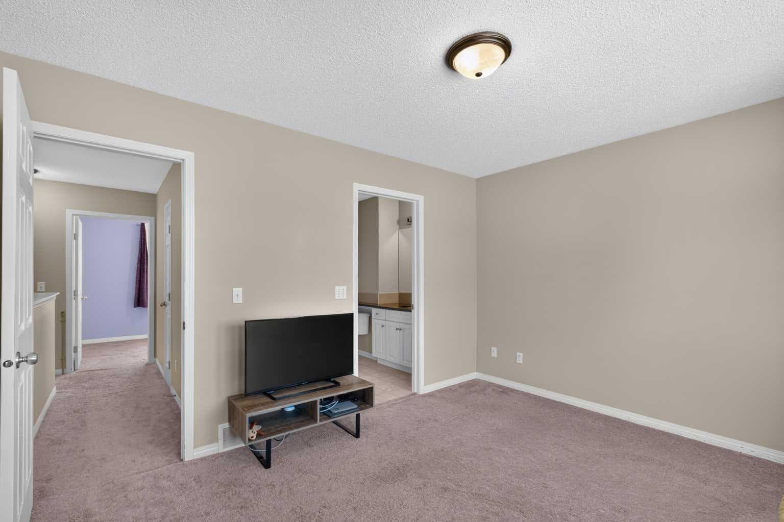 118 Royal Birch Villas NW
