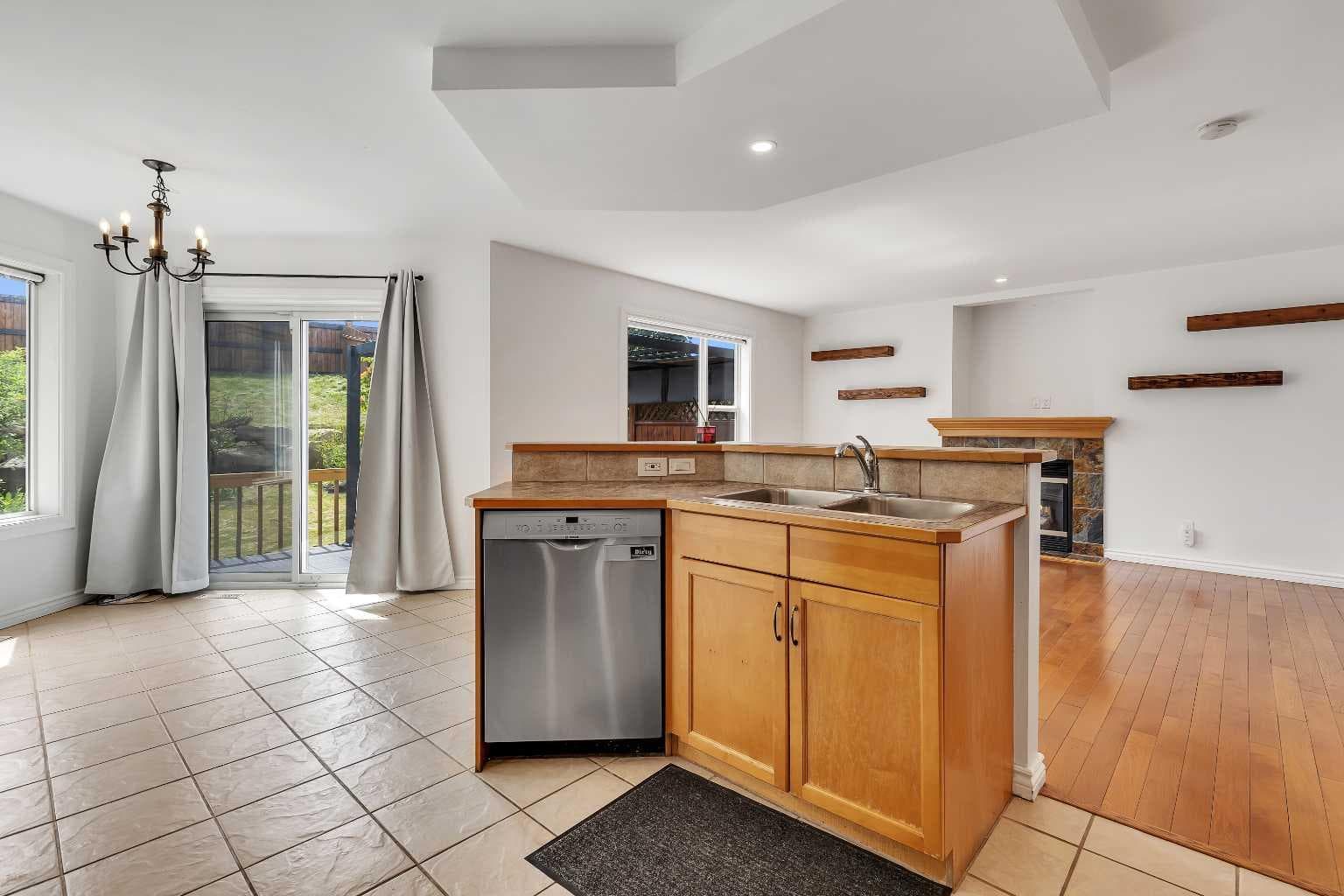 167 Valley Crest Close NW