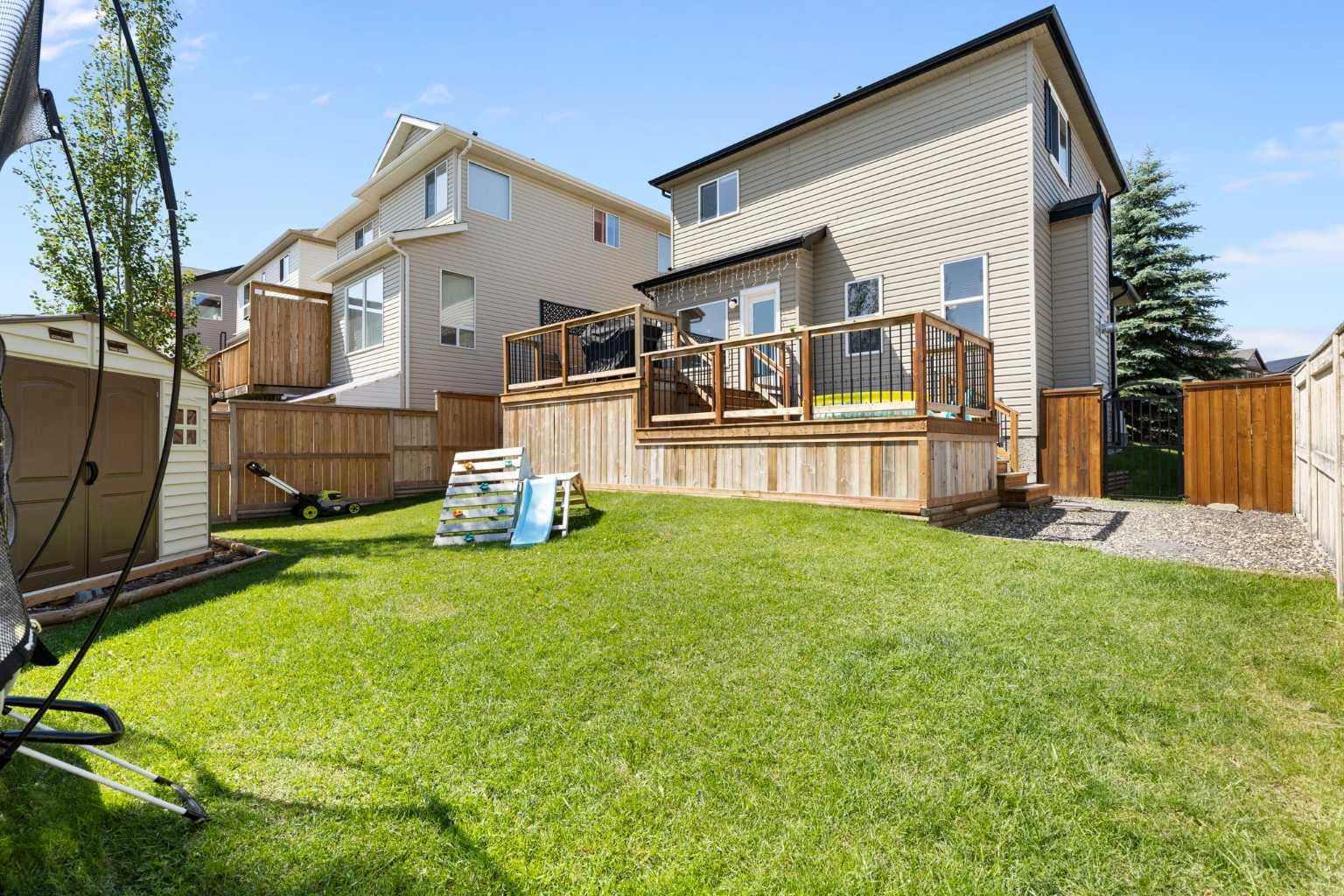 590 Coopers Drive SW