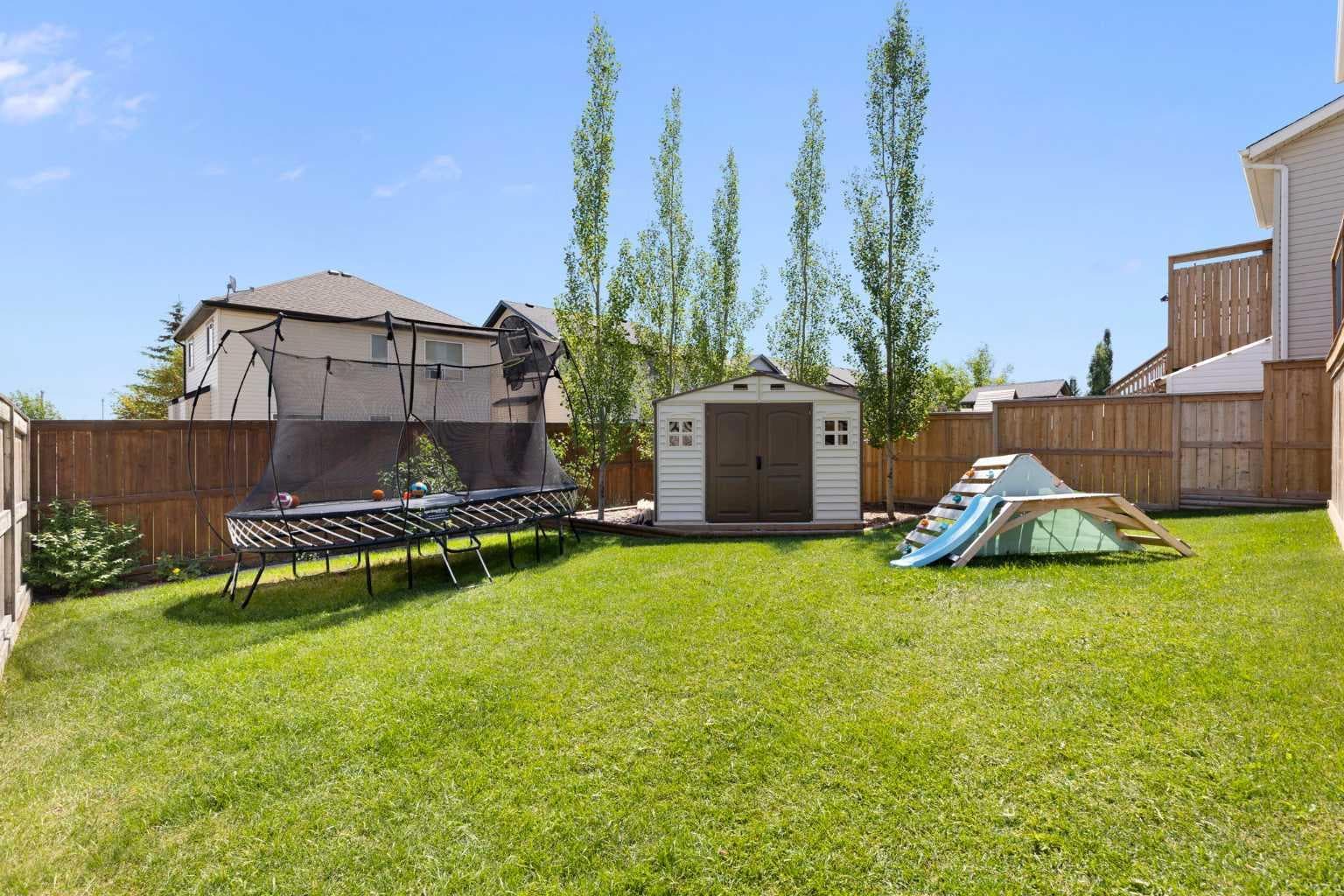 590 Coopers Drive SW