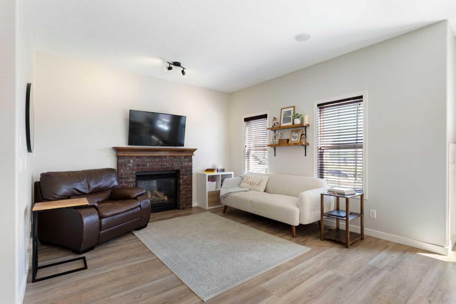 590 Coopers Drive SW
