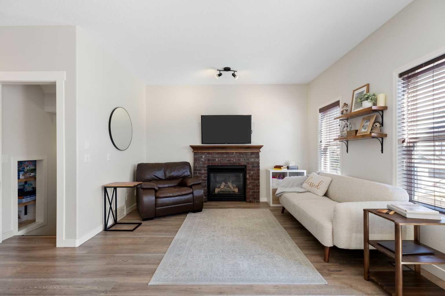 590 Coopers Drive SW