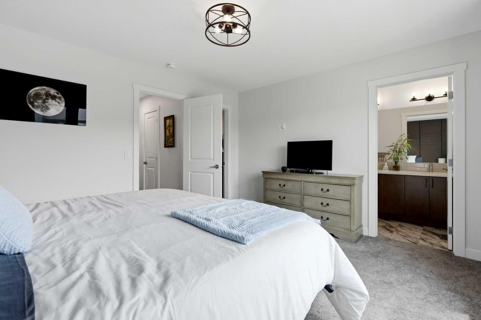 52 Emberside Grove 