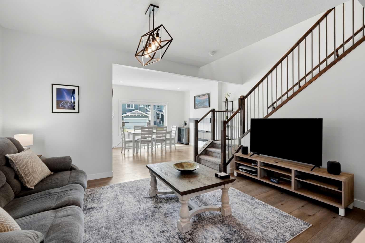 52 Emberside Grove 